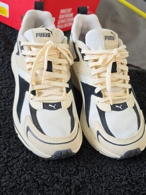 Puma Cream and Black Retro Runner Sneakers